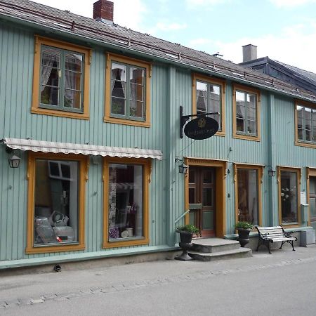 Houmbgaarden Lejlighed Røros Eksteriør billede