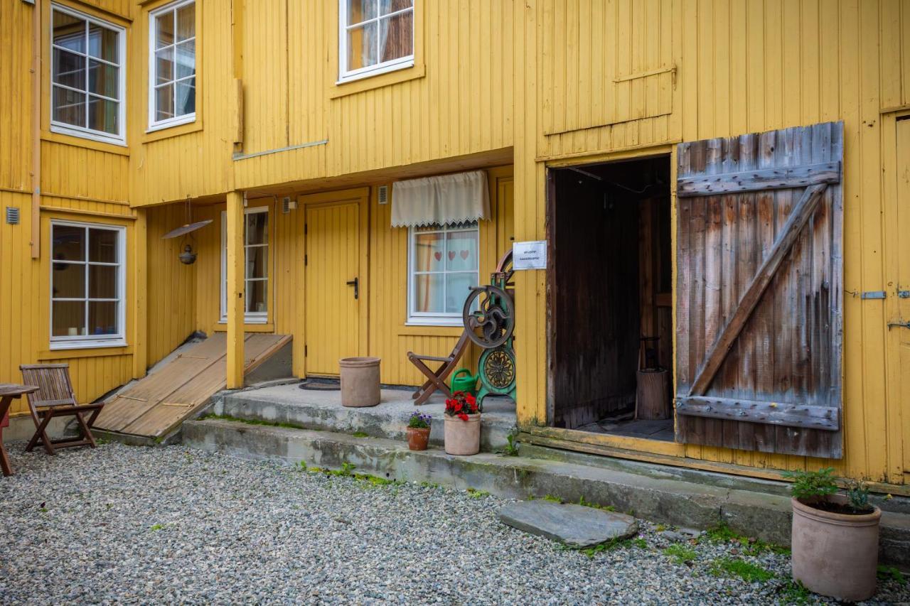 Houmbgaarden Lejlighed Røros Eksteriør billede